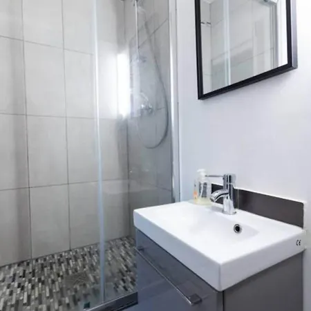 Equipe - Centre Apartment Paris